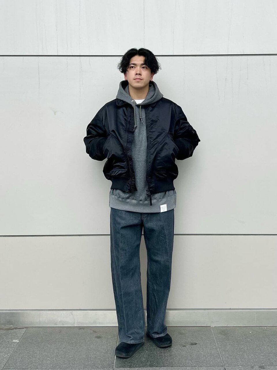 ブルゾンとバギーデニムのメンズコーデ