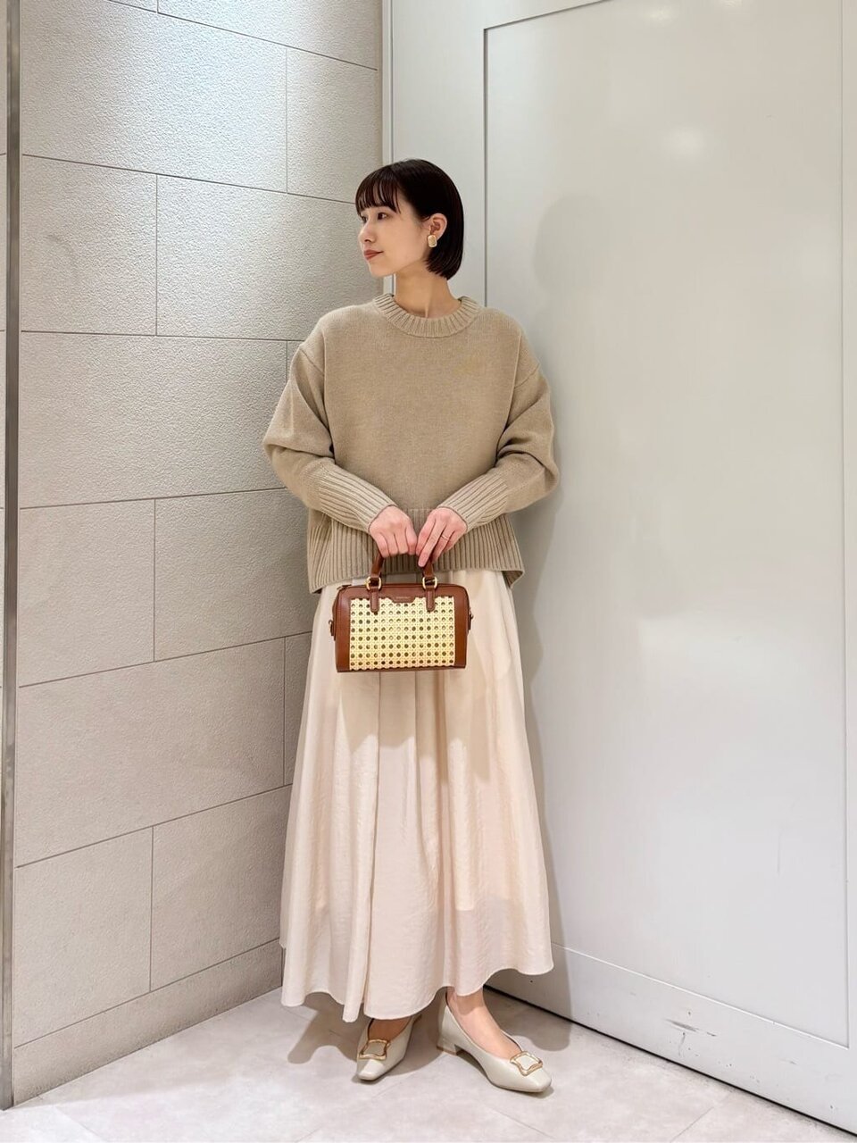 ニット×フレアスカート