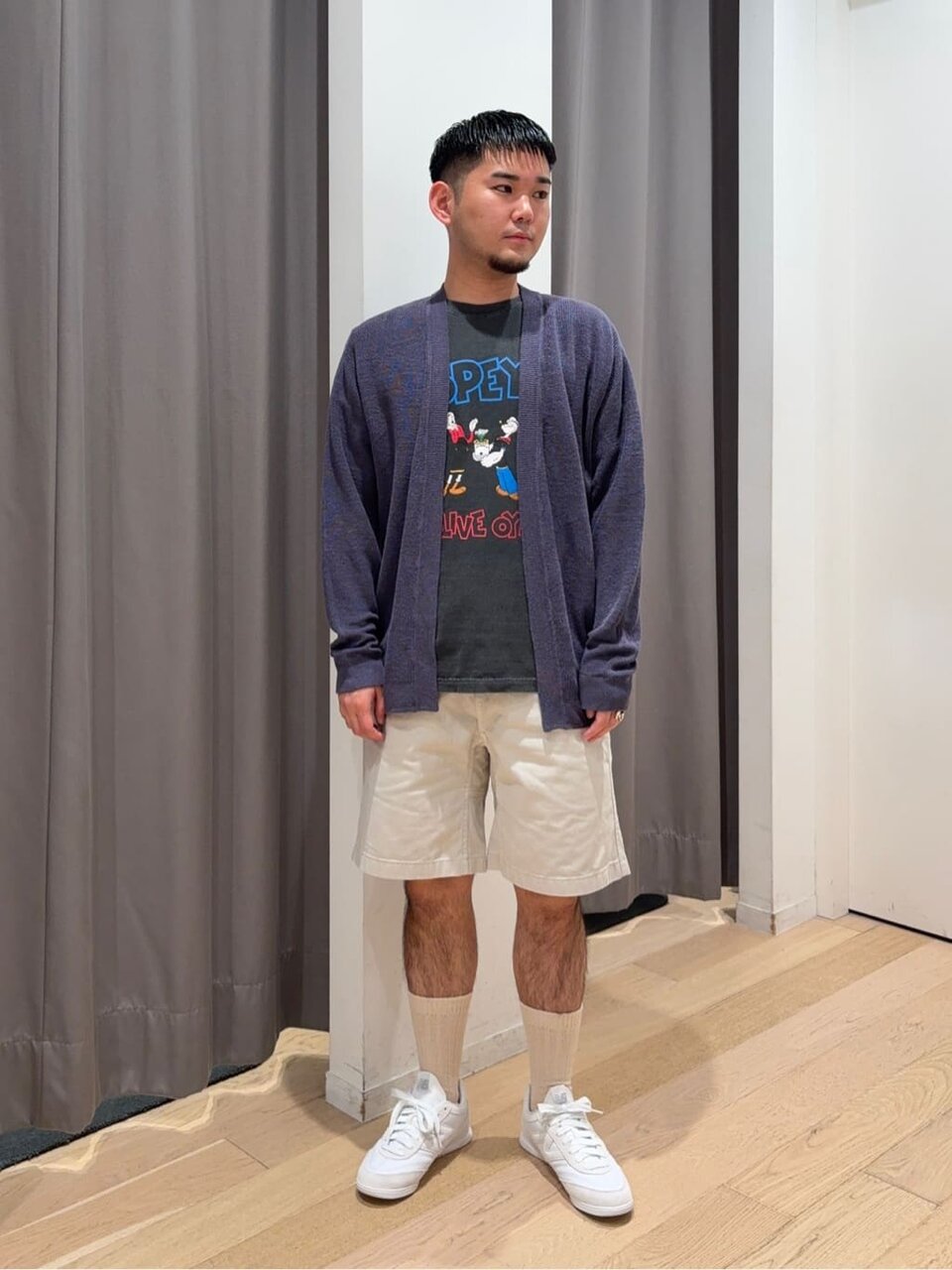 リネンカーディガン×ショートパンツのコーデ