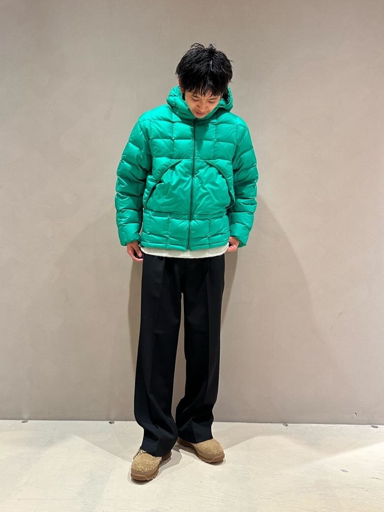 グリーンのダウンコーデ