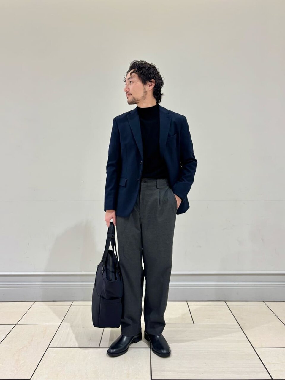 ジャケットのオフィスカジュアルコーデ