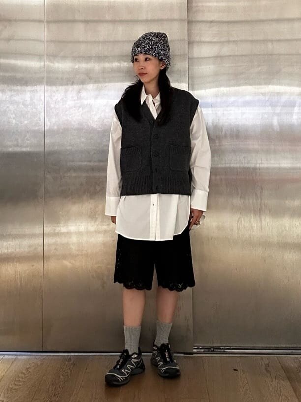 ハーフパンツ×ミックスニット帽のコーデ