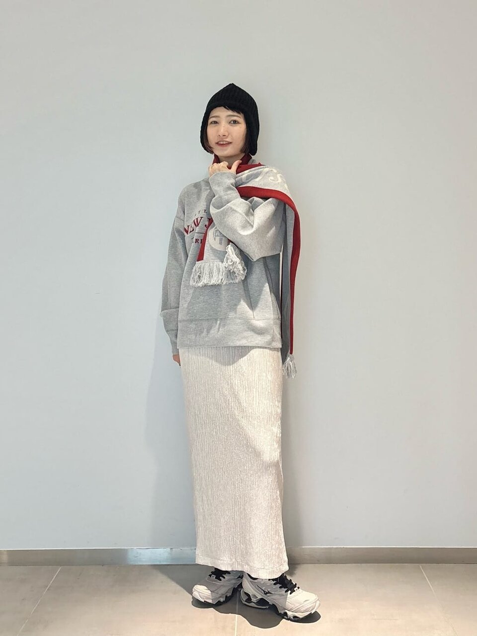 ベロアスカート×リブニット帽のコーデ