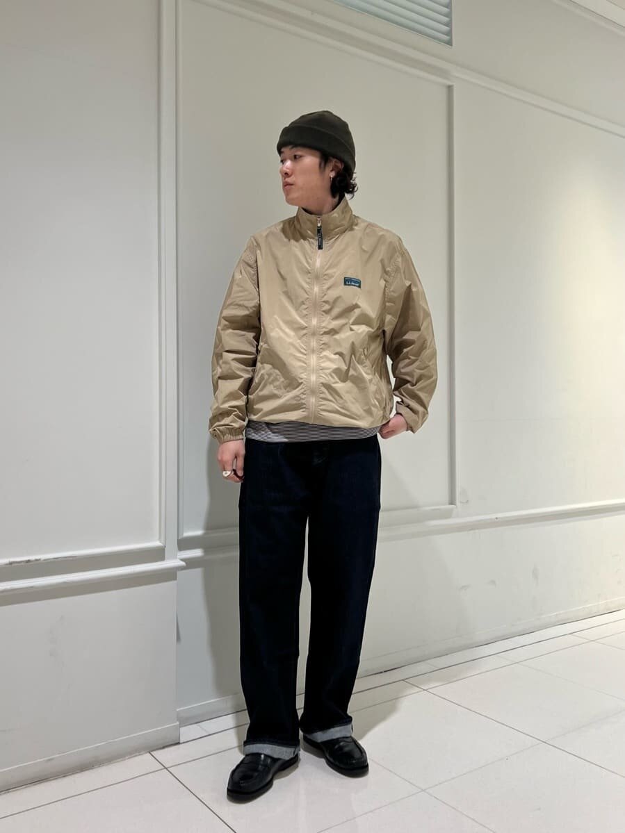 明るめアウターで作るカジュアルコーデ