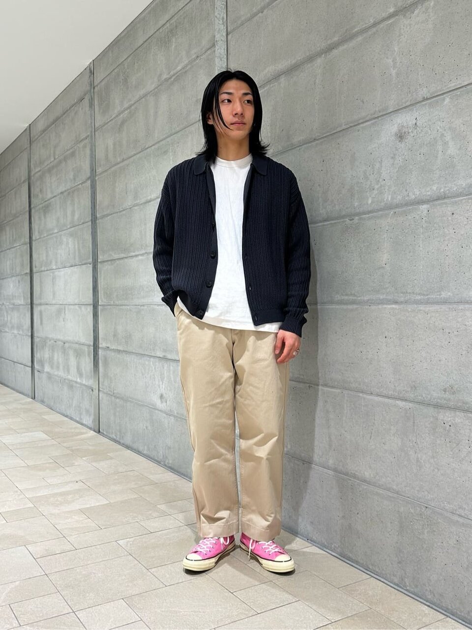 ワイドパンツとポロジャケットのコーデ