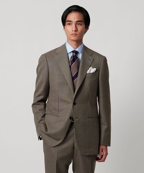 ブラウンスーツ