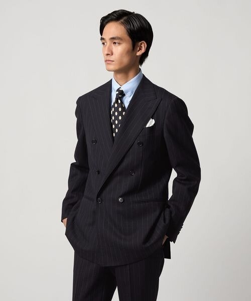 ダブルブレストスーツ
