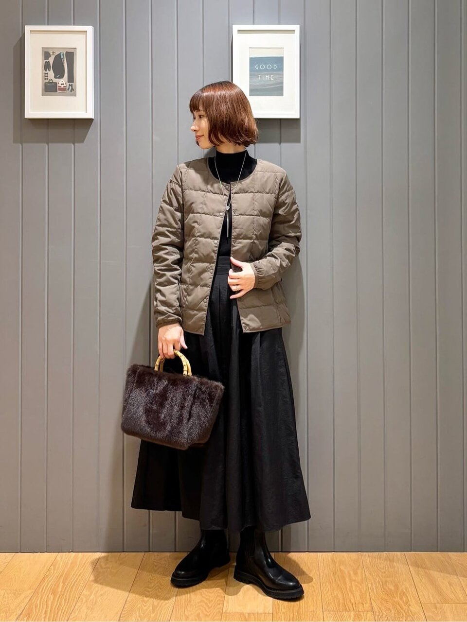 ダウンジャケット×フレアスカートコーデ