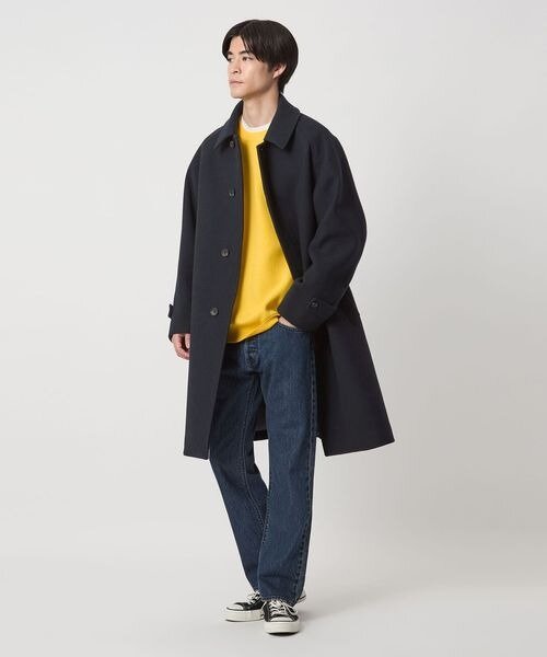 気温7度に適した服装の男性