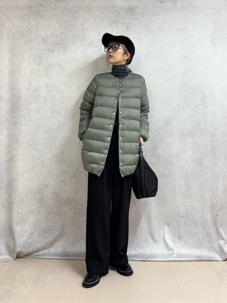 ダウンコートとワイドパンツのコーデ