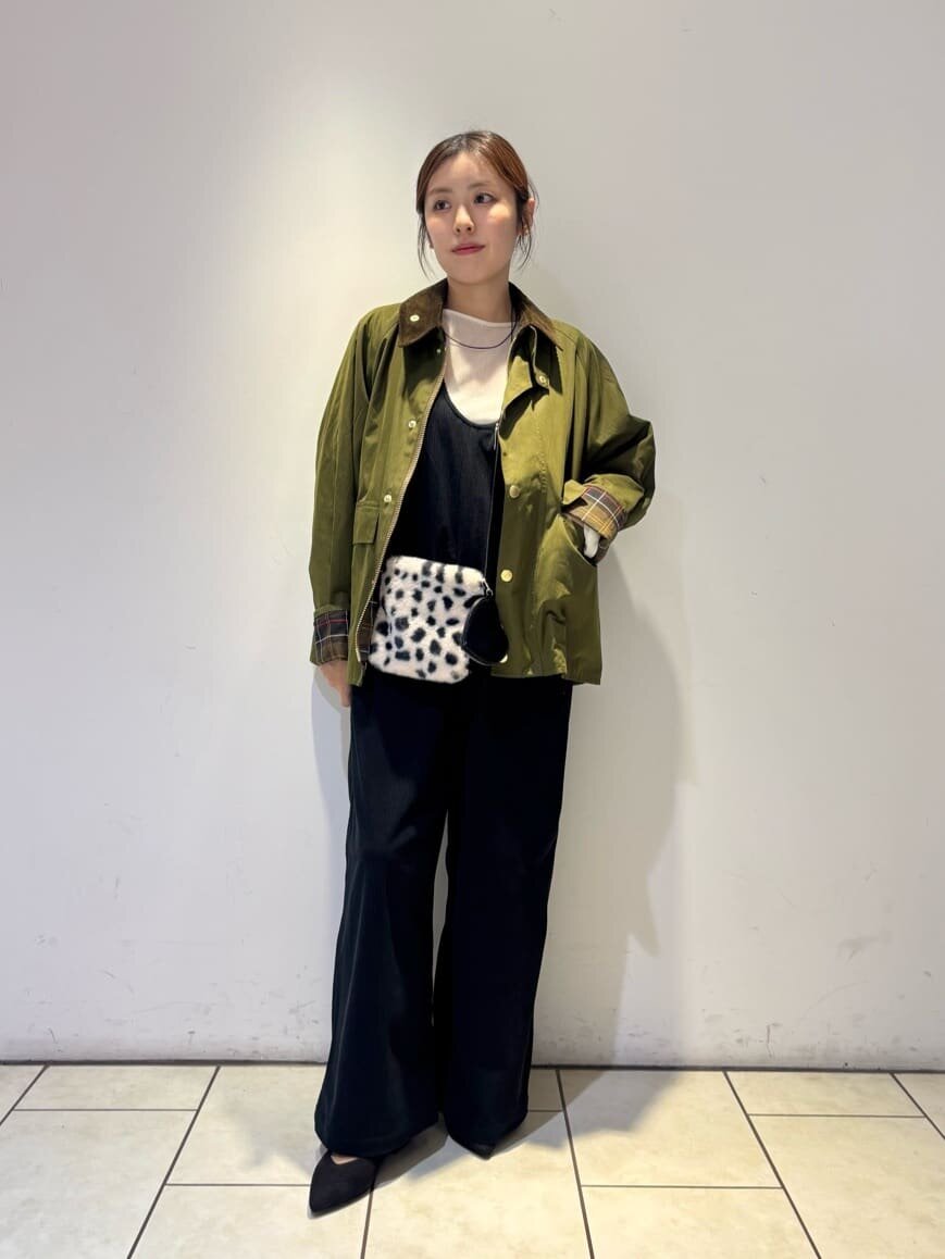 オールインワンとジャケットのコーデ