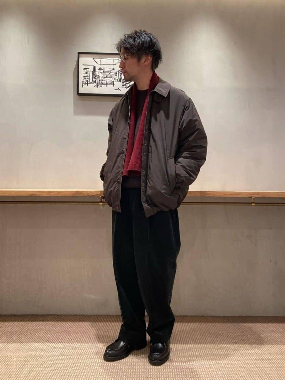 ニット×中綿ジャケットのコーデ