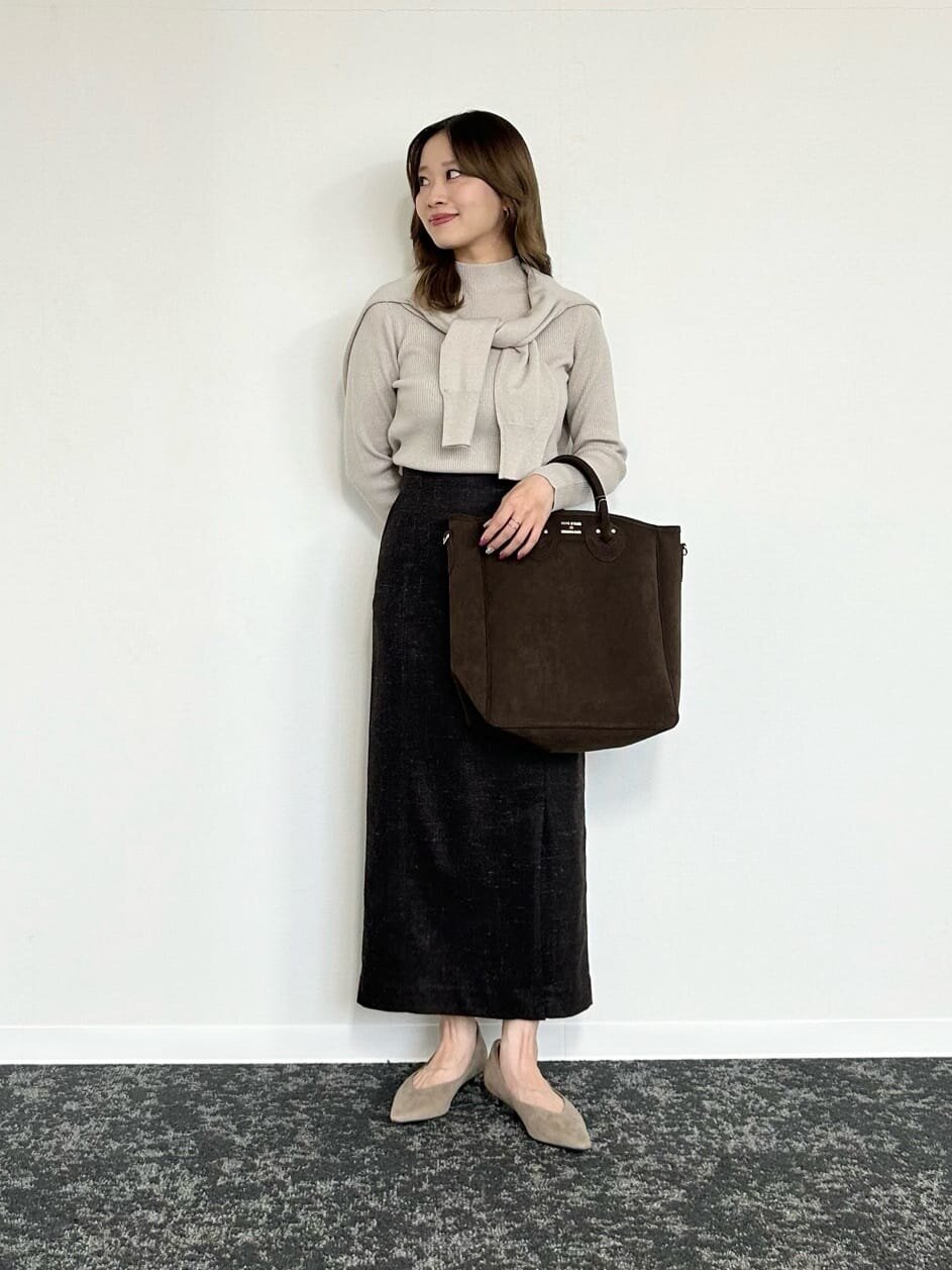 ニットアンサンブル×タイトスカートのコーデ