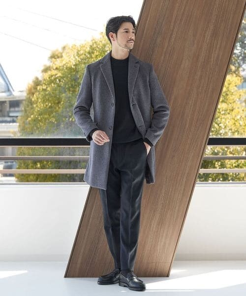 トレンチコートを着たきれいめなコーデ