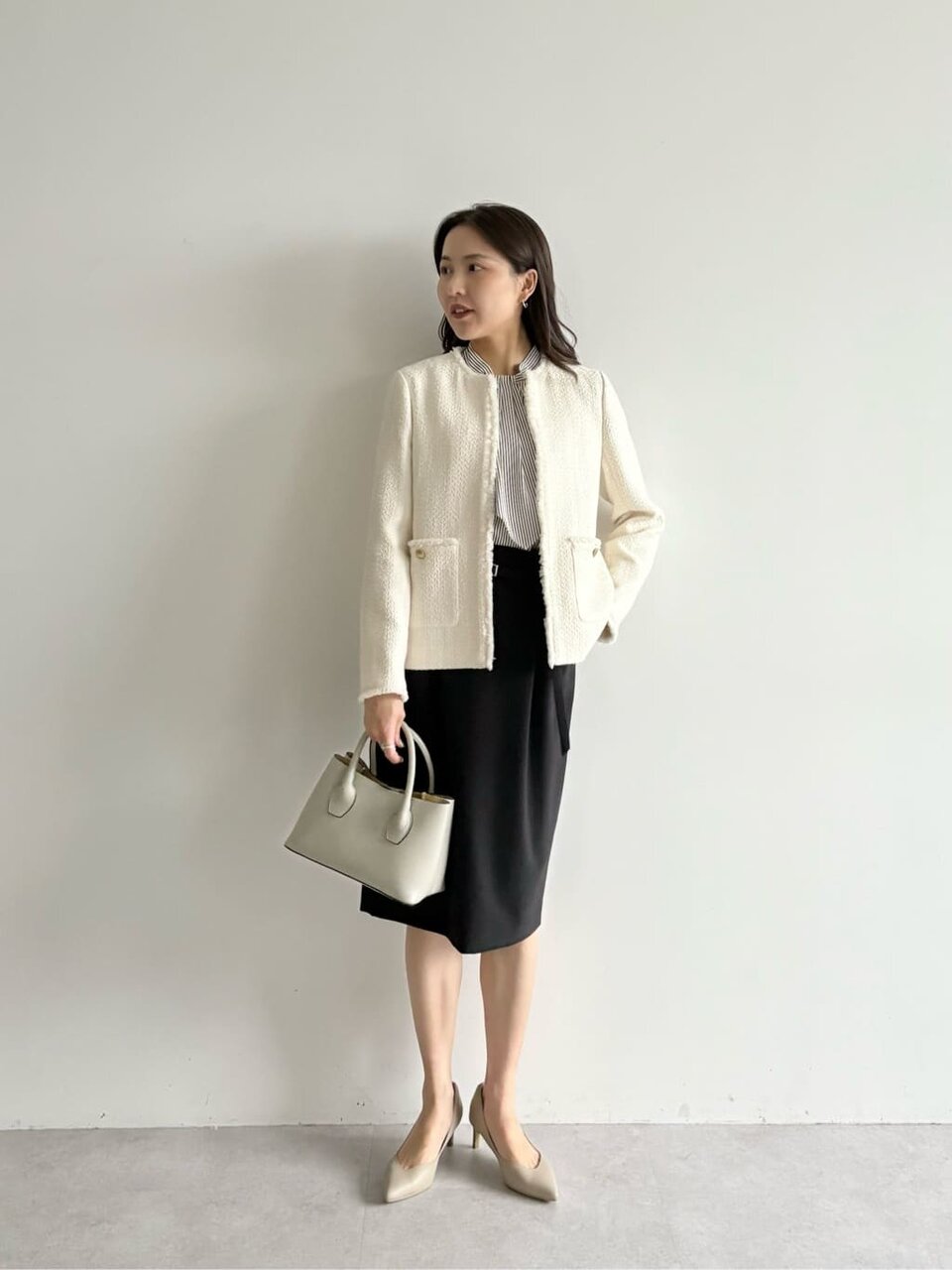 セットアップのビジネスカジュアルコーデ