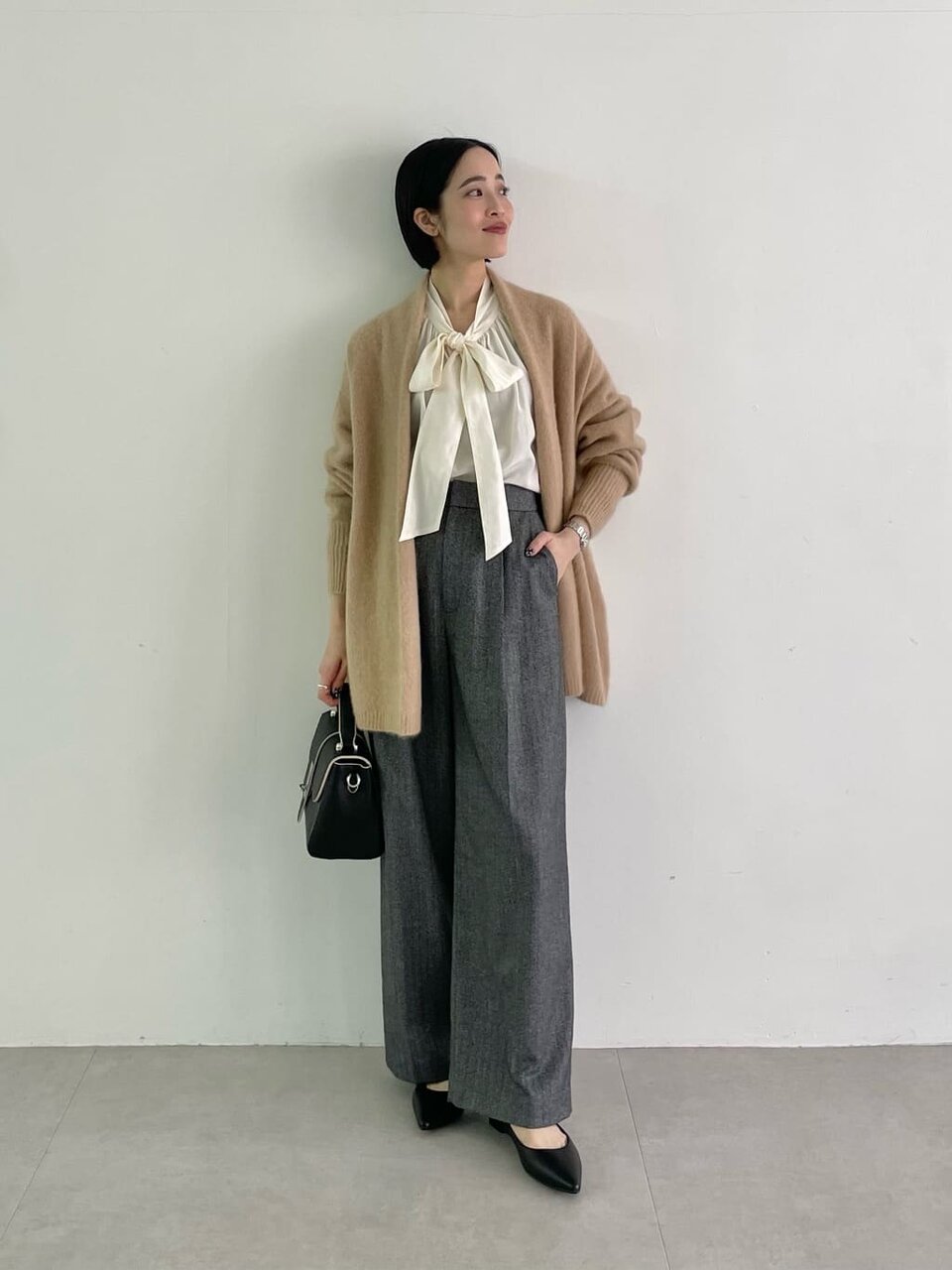 セットアップのビジネスカジュアルコーデ