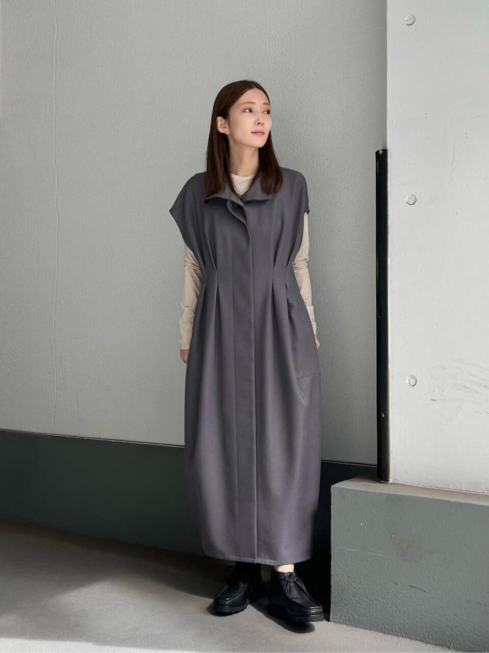 シアーカットソー×タックワンピースのコーデ