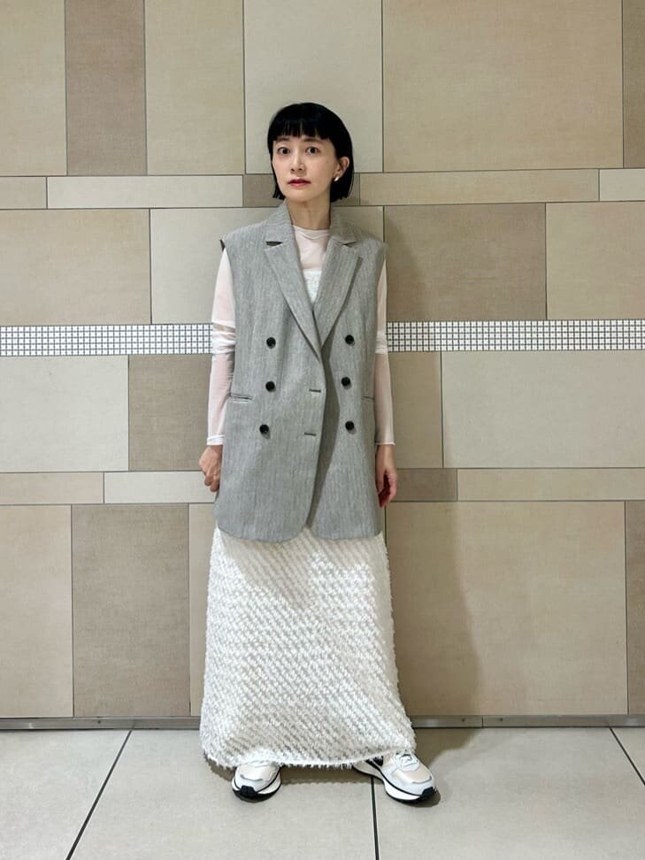 キャミソールワンピース×ジレのコーデ