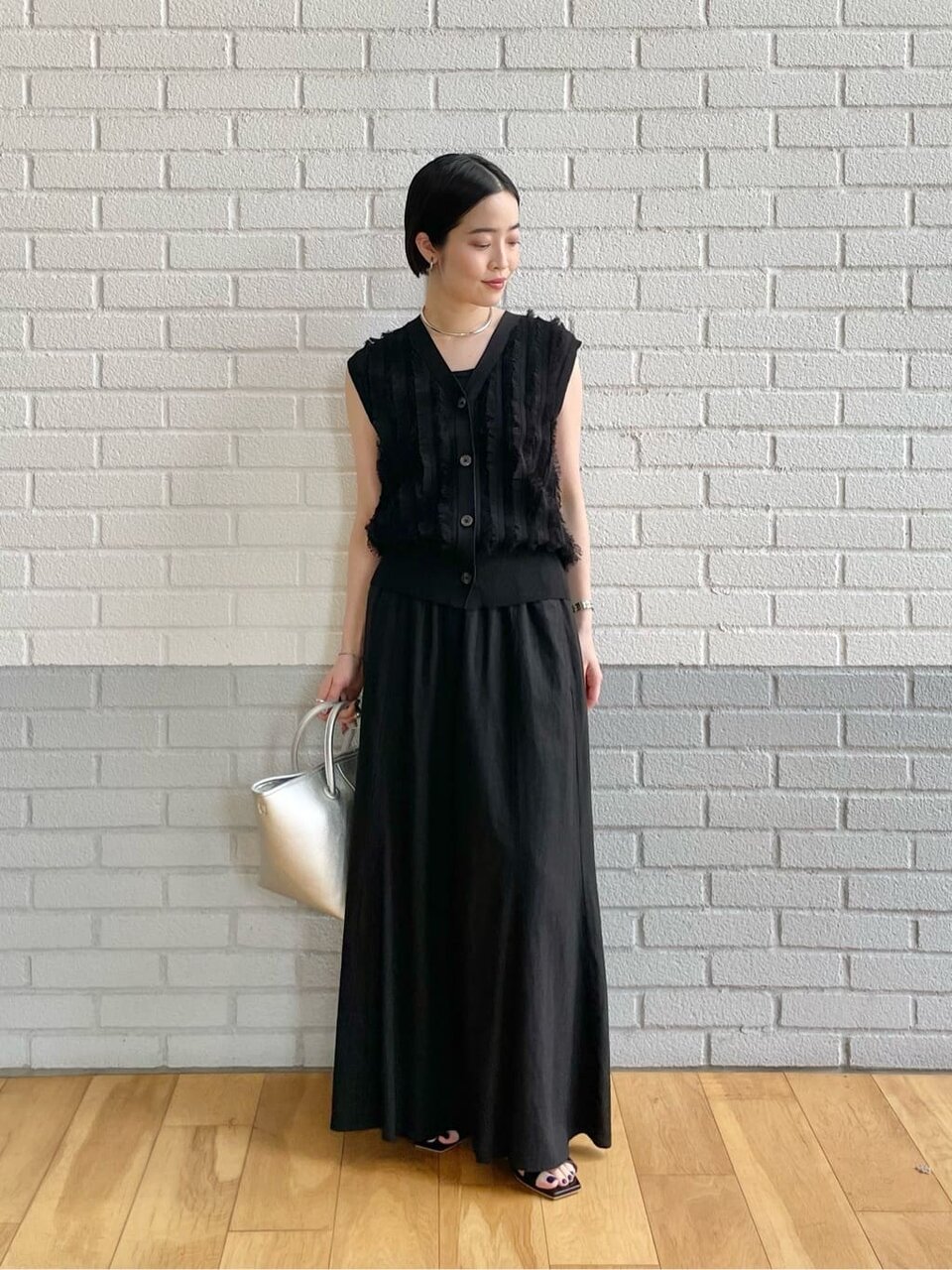 ジレを着た女性