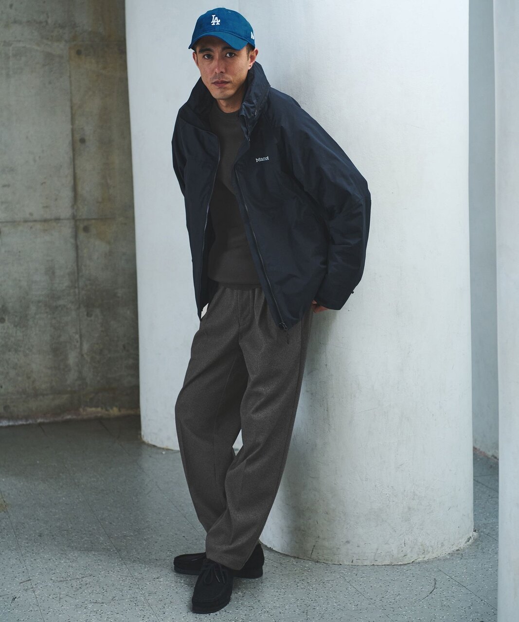 スポーティーなアイテムと合わせたカジュアルスタイル