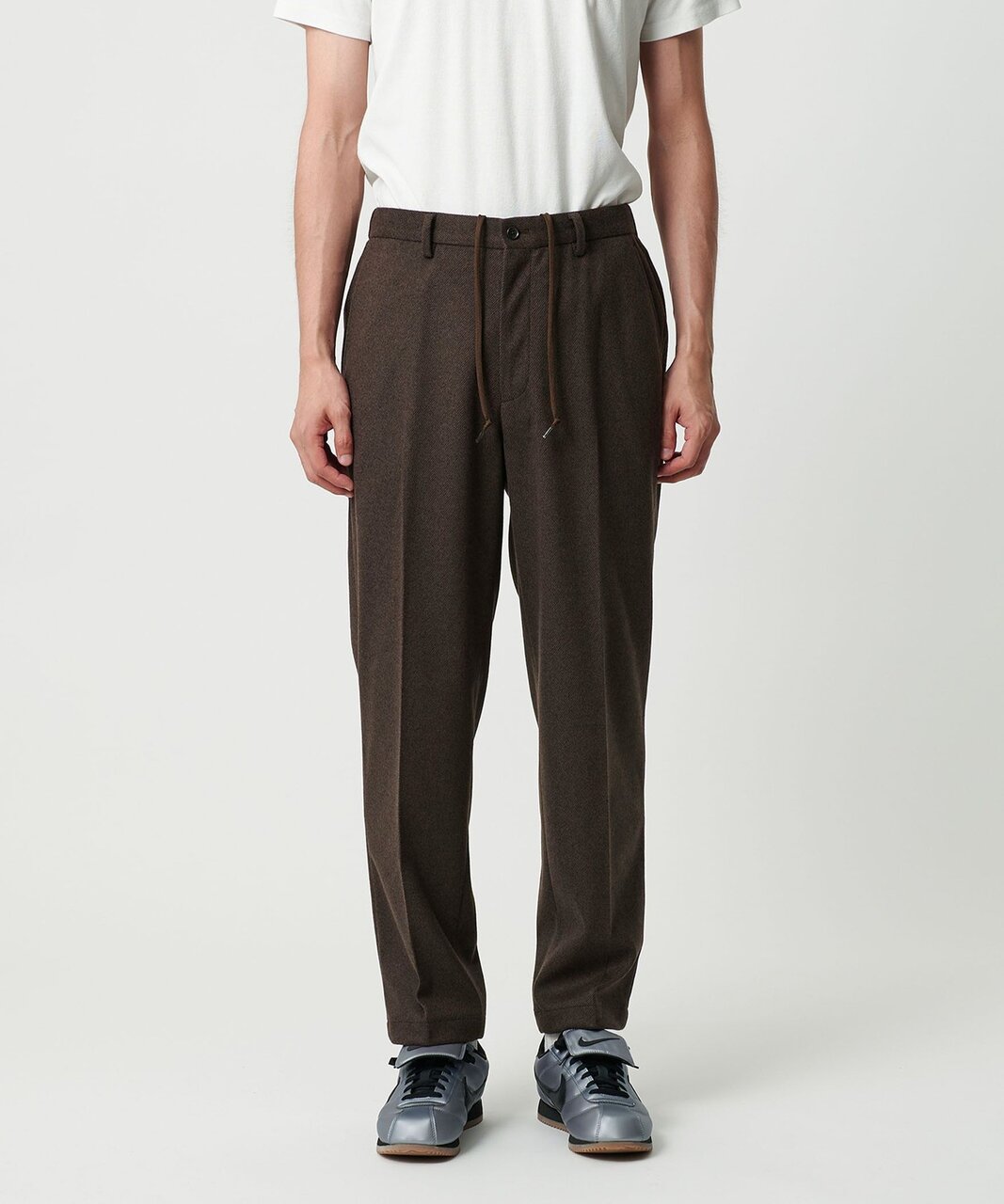 クリース入りのデザインでビジネスシーンにもマッチ