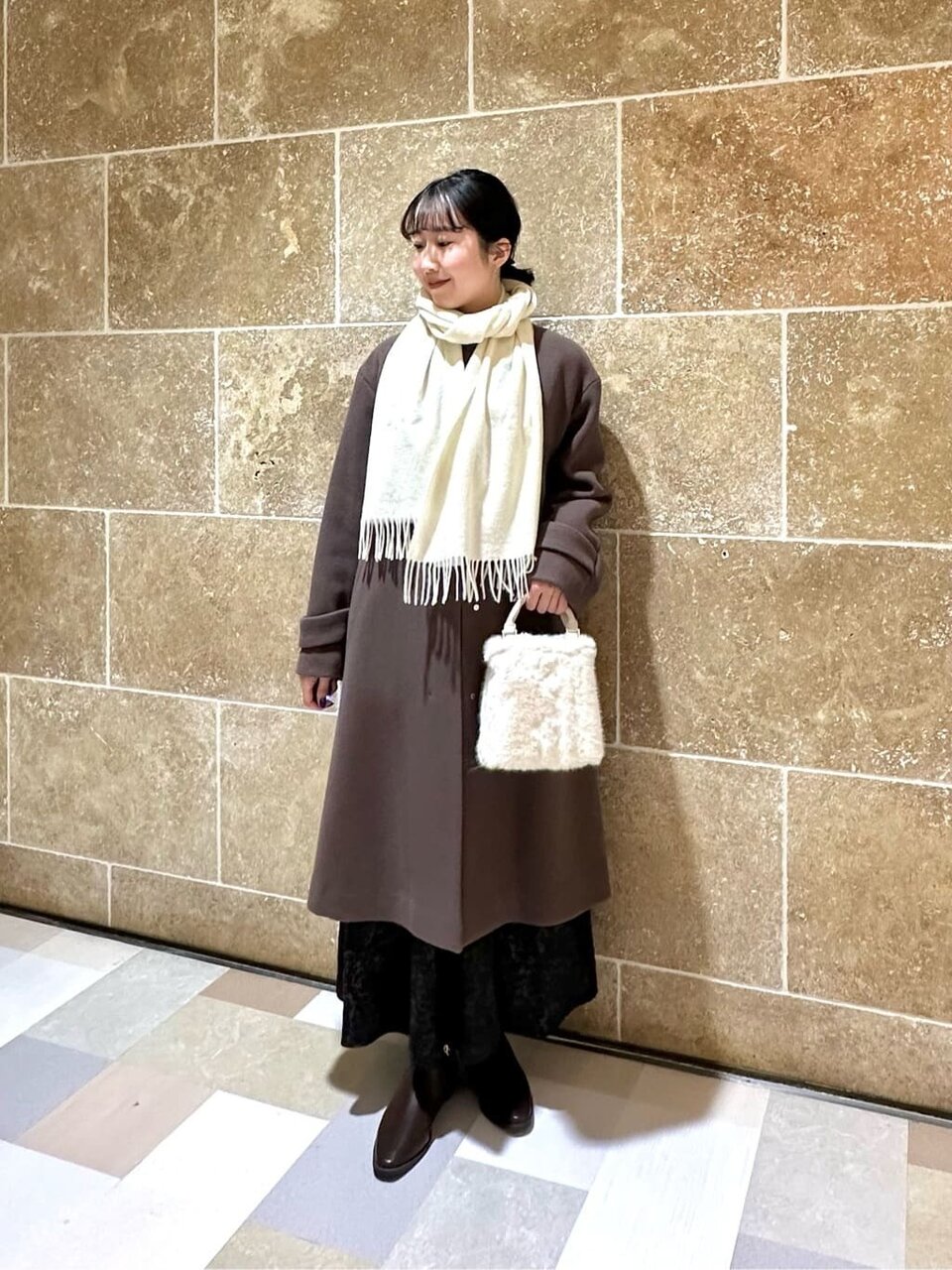 ノーカラーコート×ワンピースコーデ