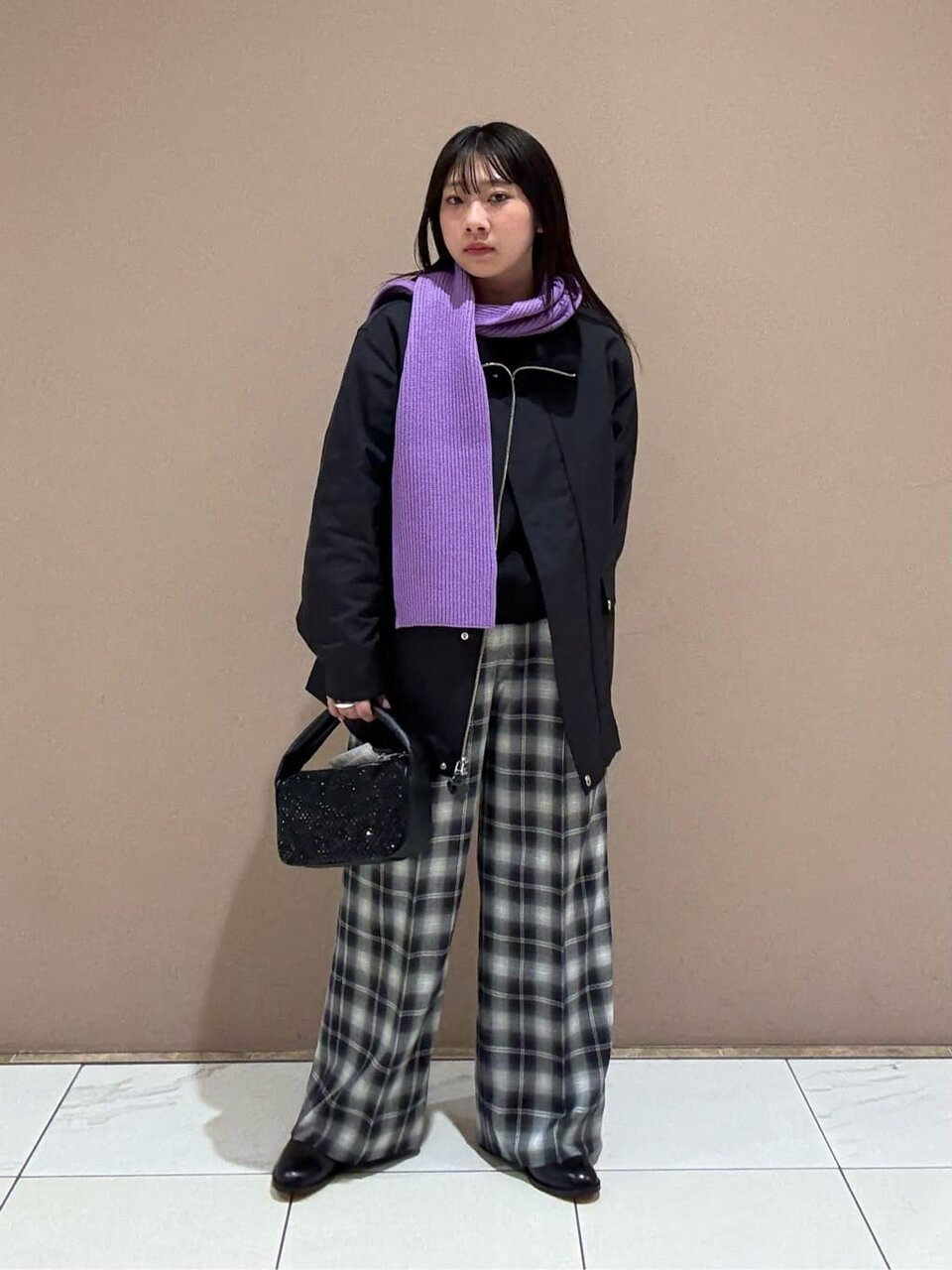 バーンジャケット×チェックパンツコーデ