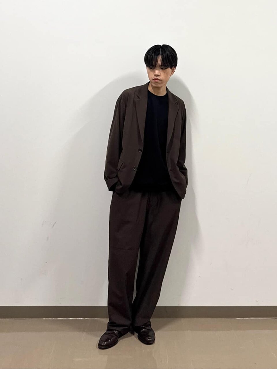 ジャケットを着た男性