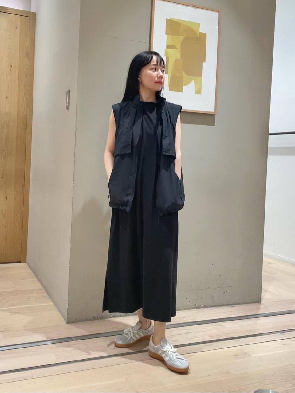 ワンピースを着た女性