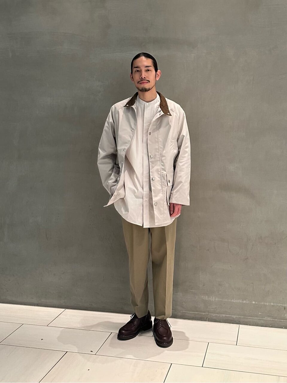 ブルゾンとパンツの30代メンズコーデ