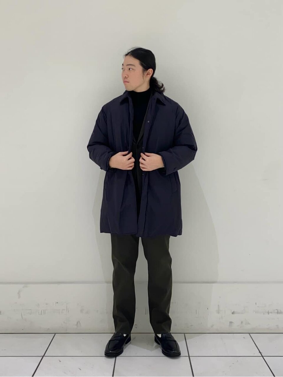 ダウンコート×スラックスのコーデ