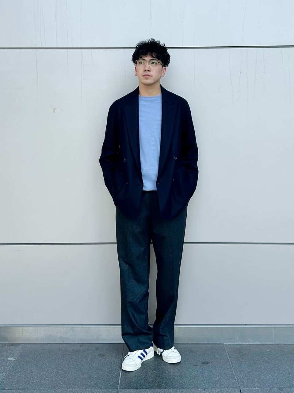 ジャケット×ワイドパンツのコーデ