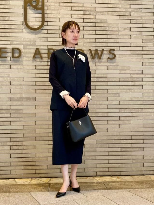 ベストとタイトスカートの卒園式・卒業式コーデ