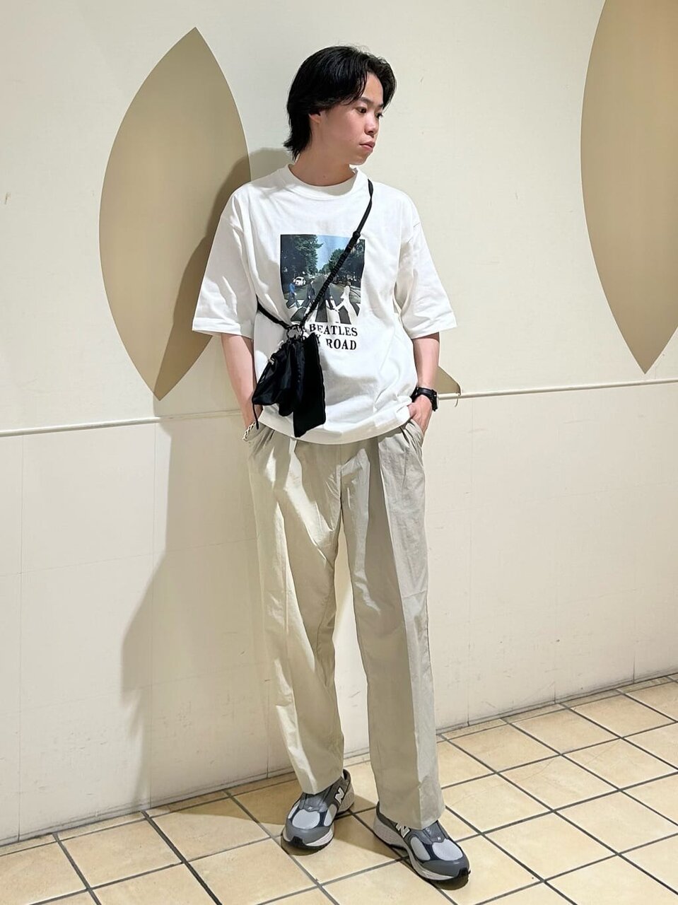 ワントーンでまとめた夏コーデ