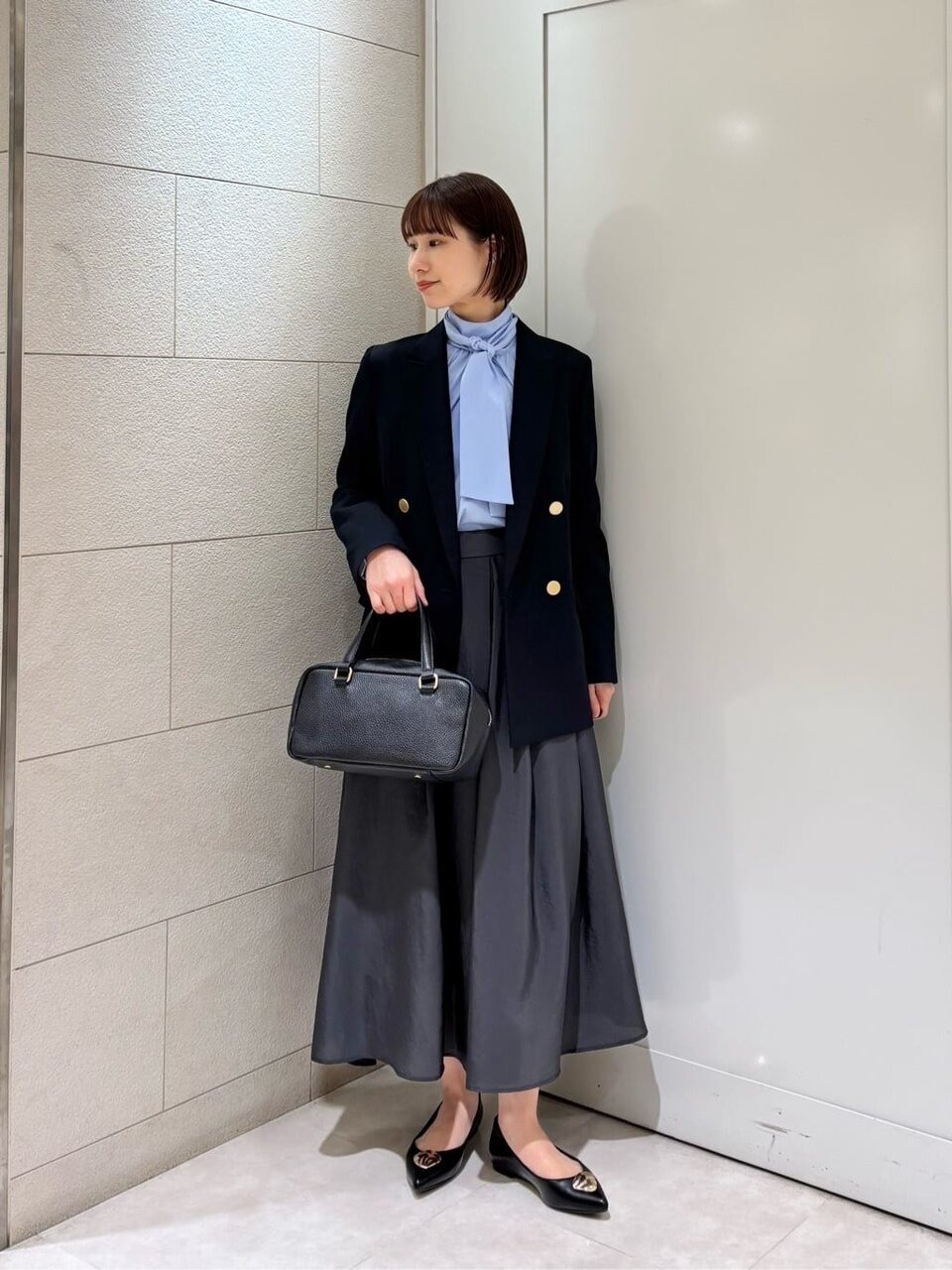 ダブルジャケットにフレアスカートのコーデ