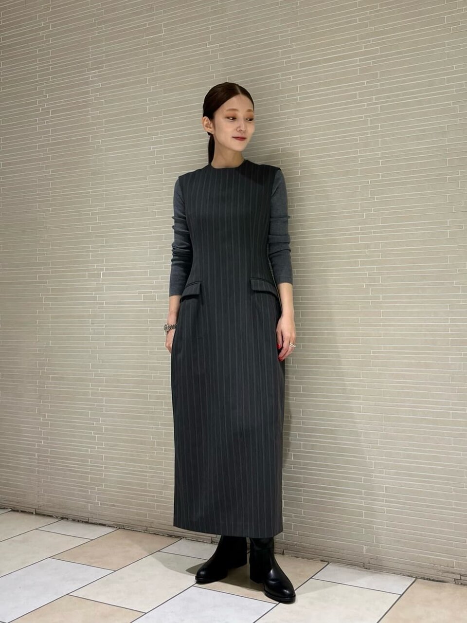 ドッキングワンピース×ダブルジャケットのコーデ