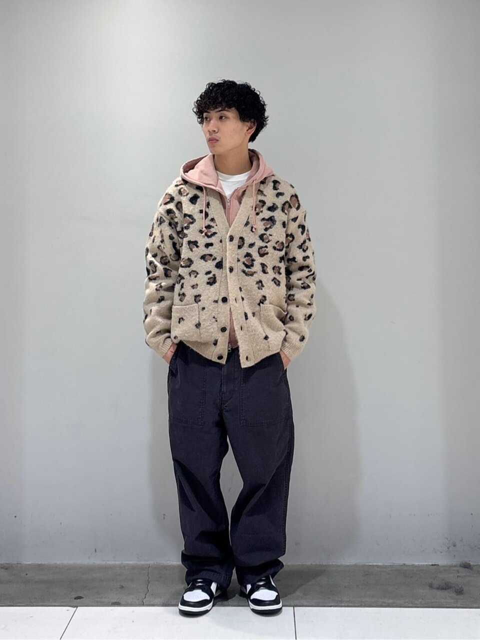 レオパード柄のカーディガンコーデ