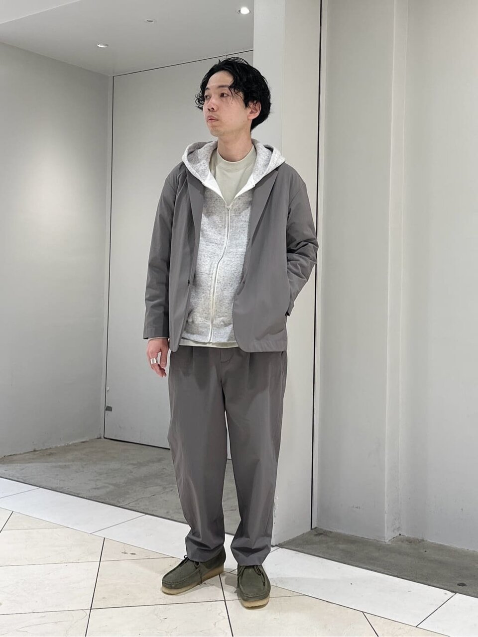 くすみカラーセットアップコーデ