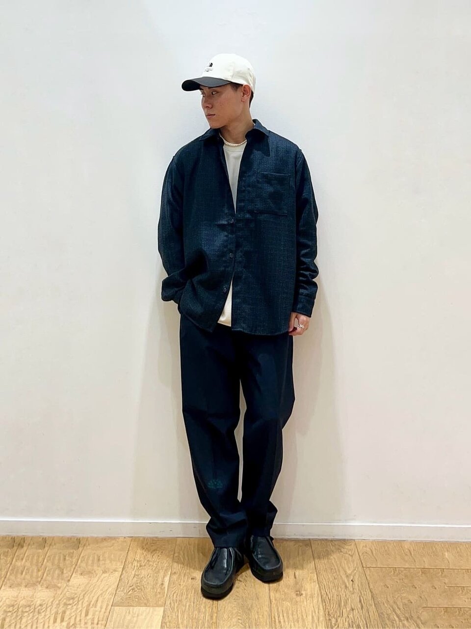 ネイビーで作る大人ストリートコーデ