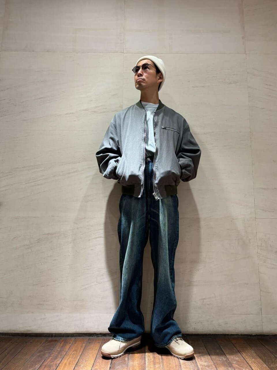 ヴィンテージライクなジャケットのカジュアルコーデ