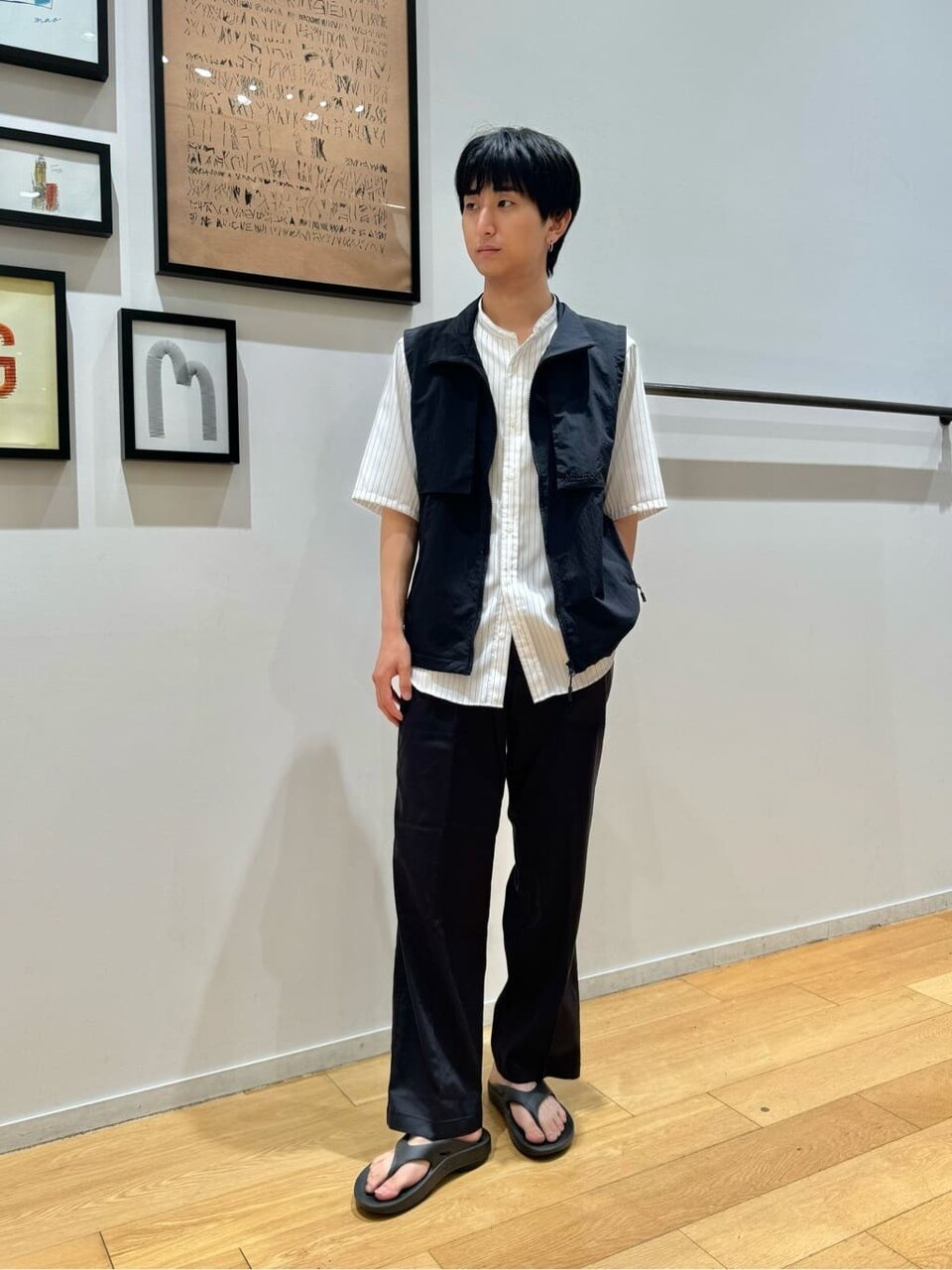 ベストとシャツのコーデ