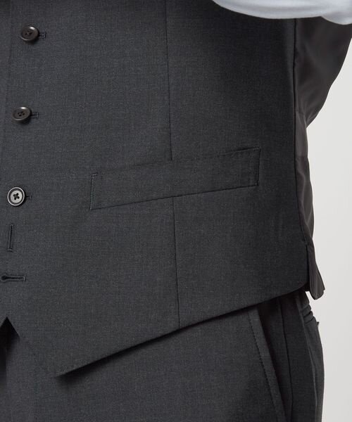 スリーピーススーツのベスト