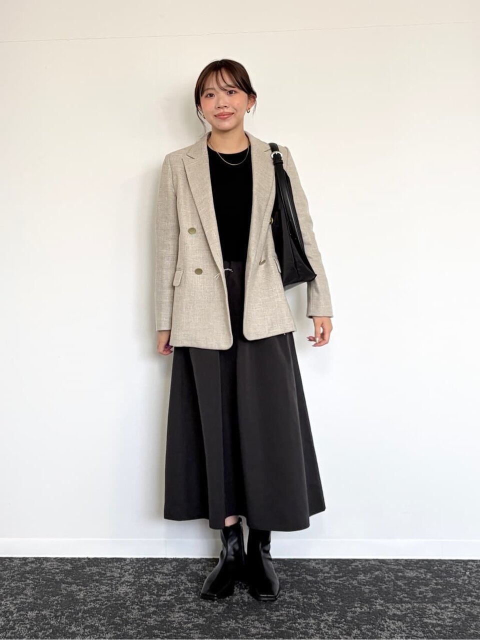 ドッキングワンピース×ダブルジャケットのコーデ