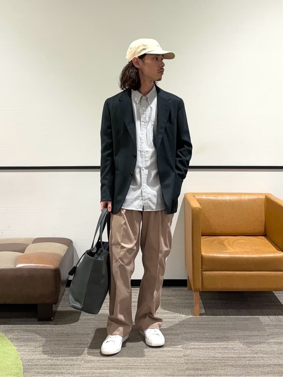 ジャケットとワイドスラックスの最高気温20度メンズコーデ