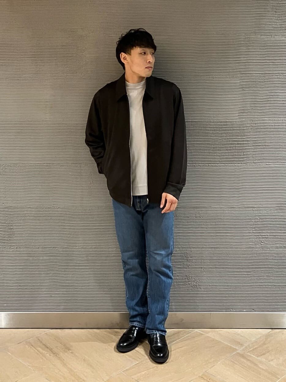 ブルゾンとデニムパンツの最高気温20度メンズコーデ