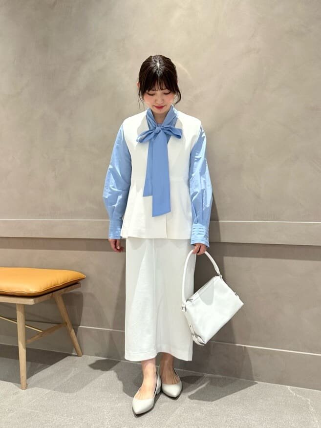 ジレとタイトスカートの春コーデ