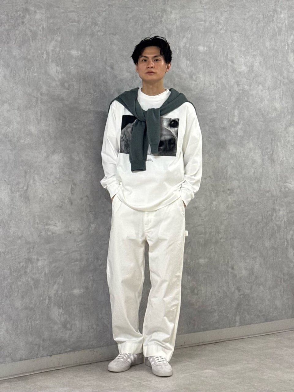 ロングスリーブTシャツ×ポロニットカーディガンのコーデ