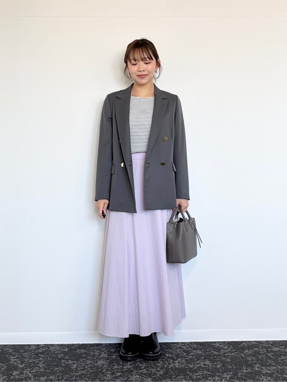 ジャケット×フレアスカートのコーデ