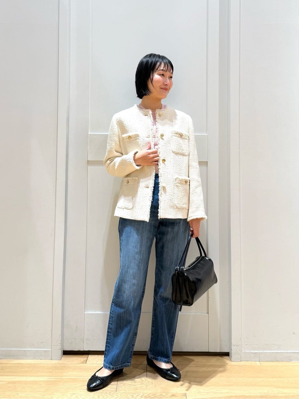 ツイードライクジャケット×デニムパンツのコーデ