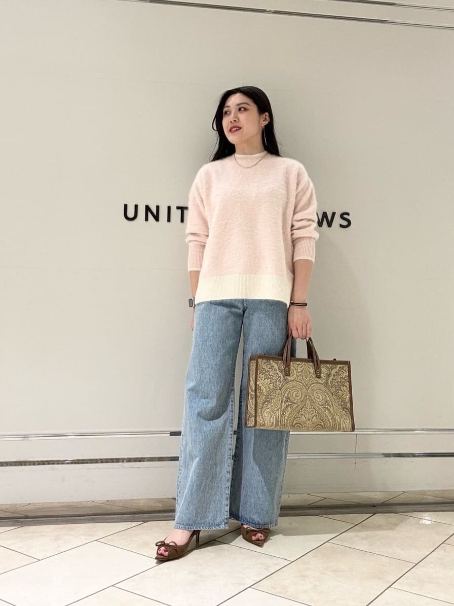 ベビーピンクとデニムを使った春コーデ